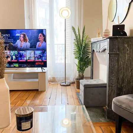 Apartment 2 Pieces Spacieux Bien Decore A Paris